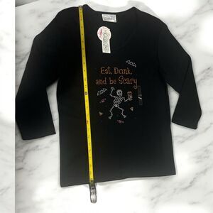 Women 's Cactus Bay Halloween shirt:‎ Black, Size M
